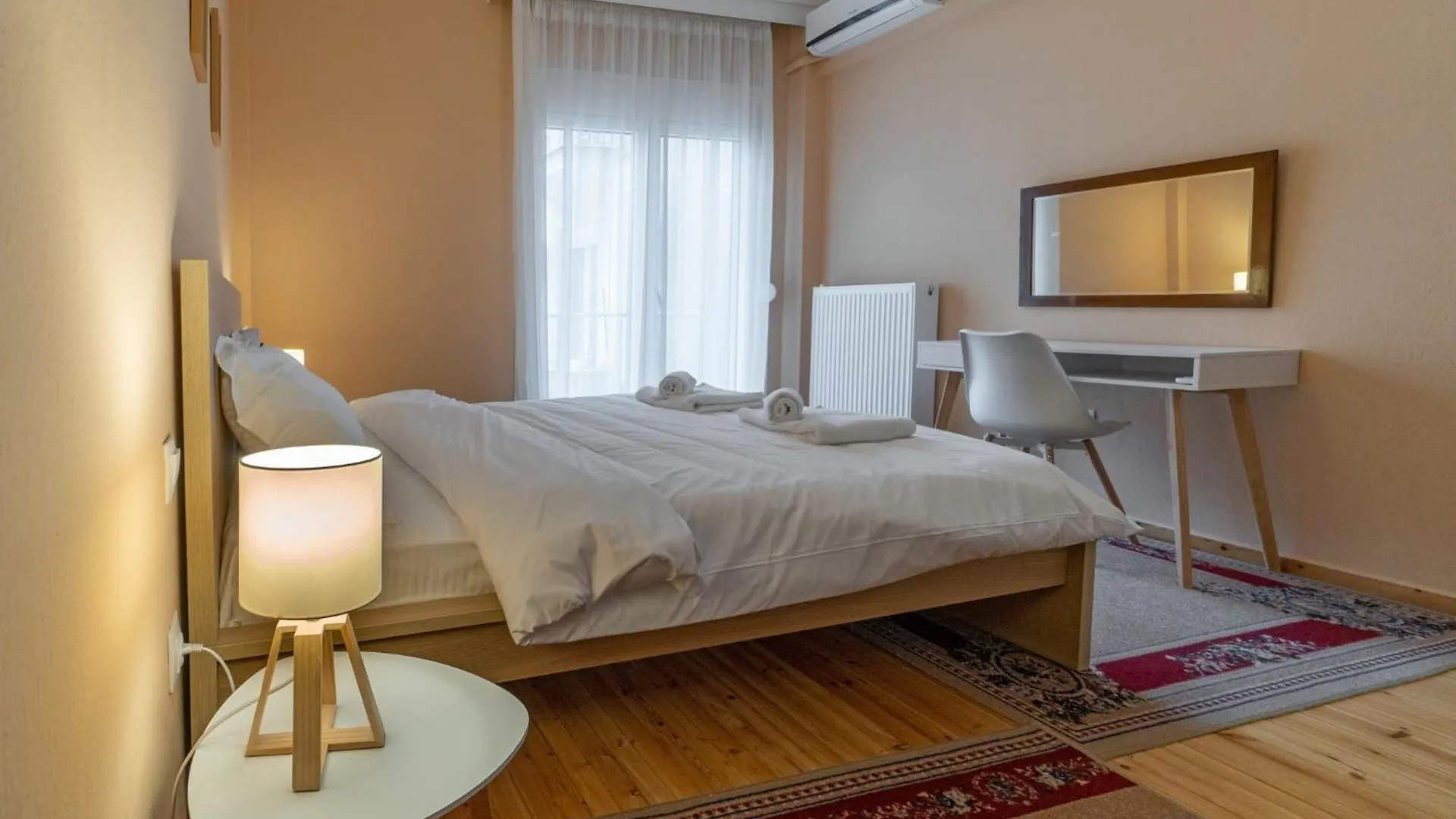 Zennova #5 Antigonidon Square Apartment Thessaloniki
