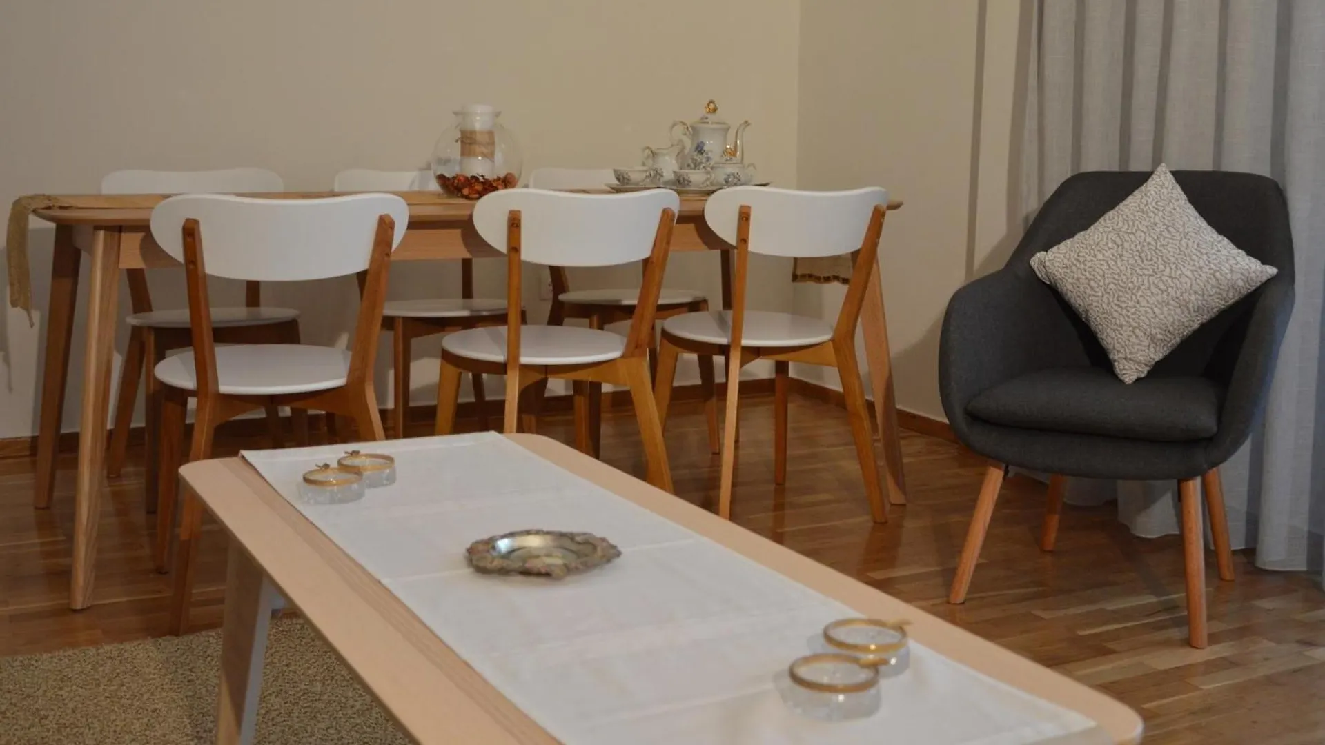 Zennova #5 Antigonidon Square Apartment Thessaloniki